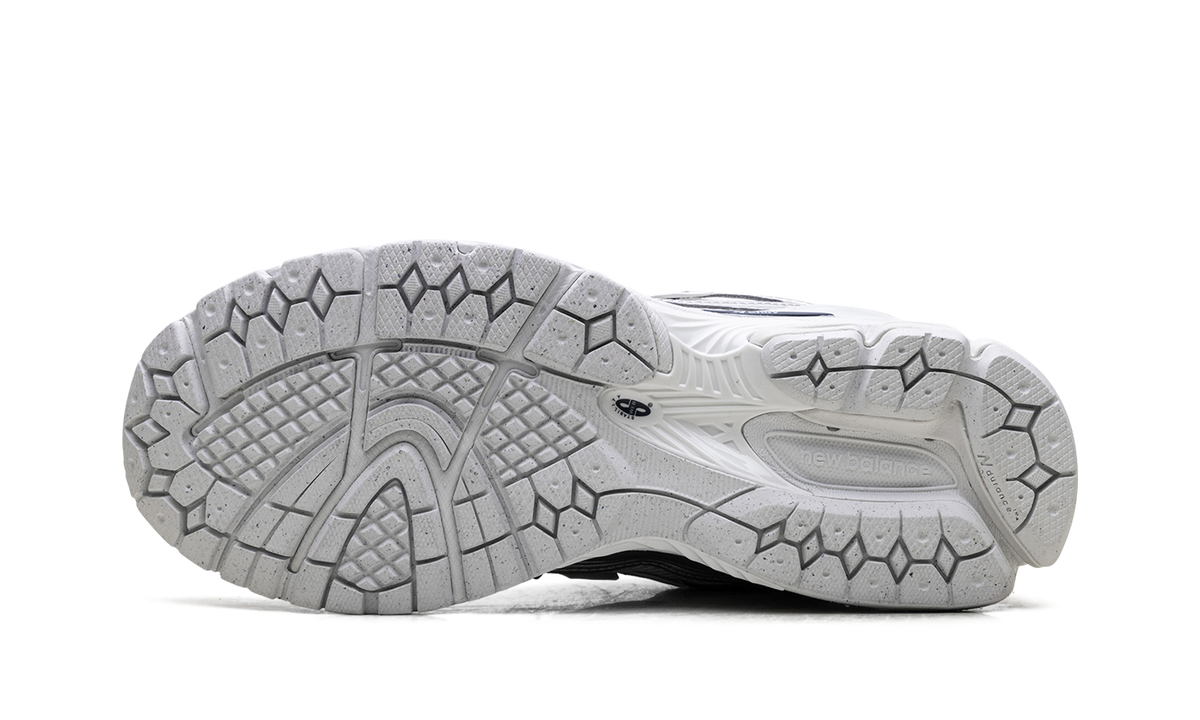 New Balance 1906R "White/Navy" Sneakers