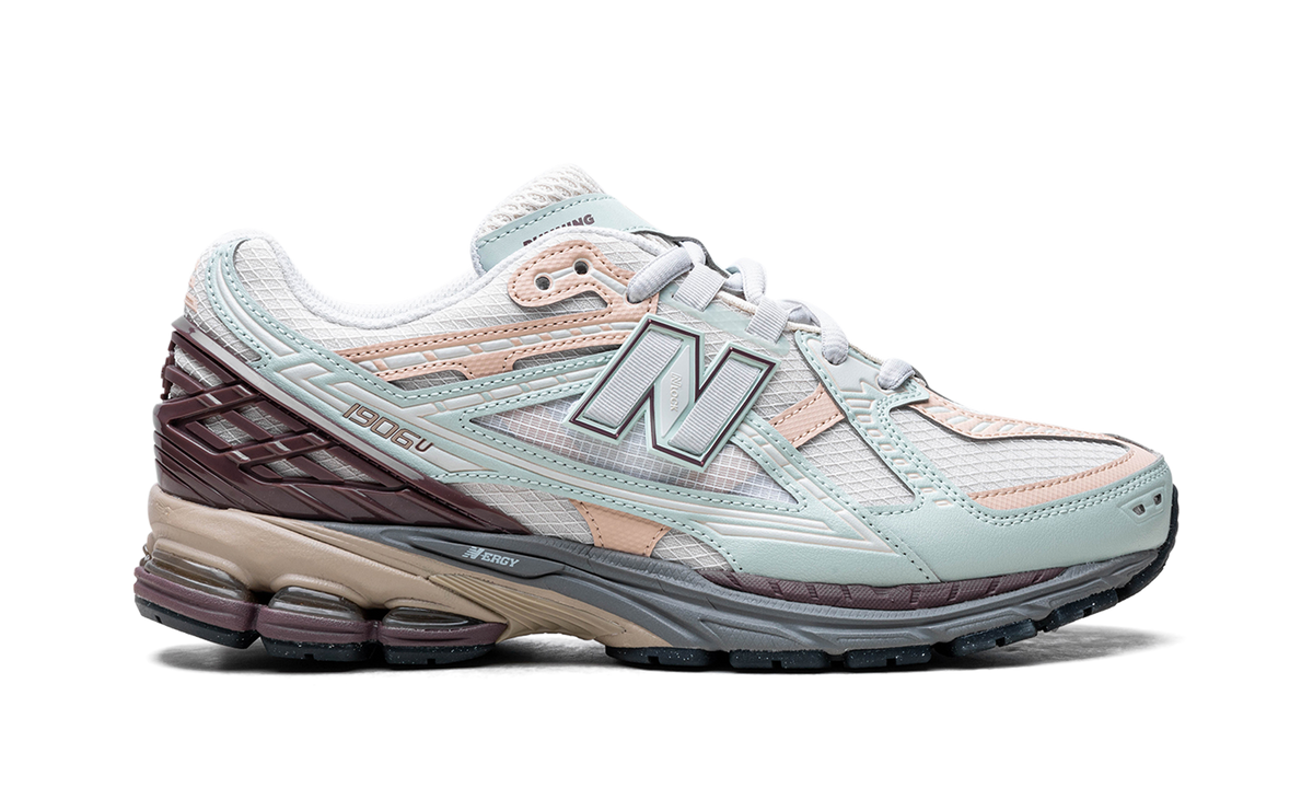 New Balance 1906 "Clay Ash" Sneakers
