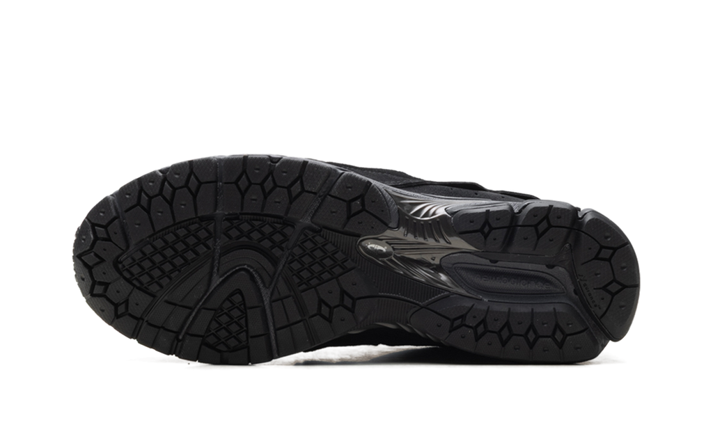New Balance 2002R Gore-Tex "Protection Pack - Black" Sneakers