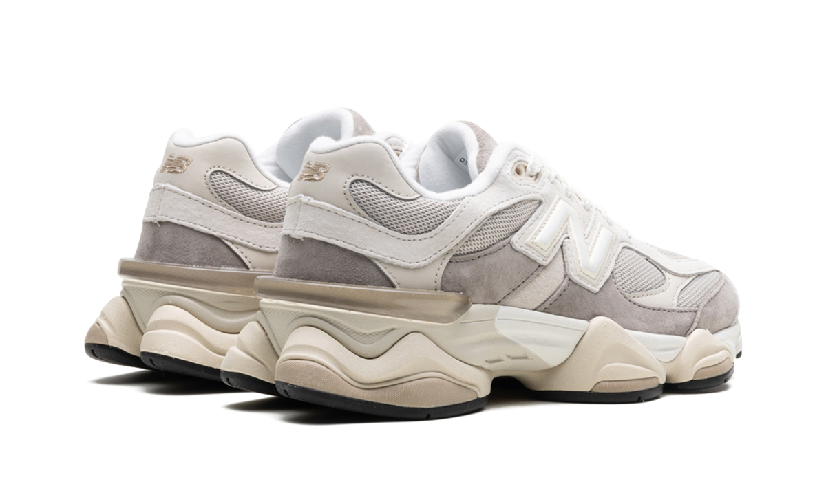 New Balance 9060 "Oatmeal" Sneakers